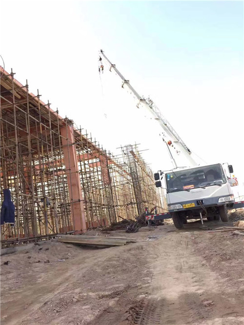 凤山县吊车作业的安全注意事项有哪些？